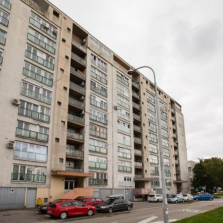 Apartman Kris Zagabria Esterno foto