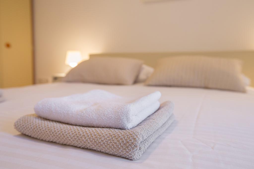Apartman Kris Zagabria Esterno foto